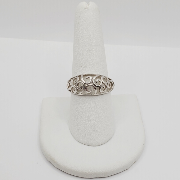 925 Sterling Silver Ring Swirl Ring Circle Design Ring Twist Ring Band Ring - Picture 8 of 8